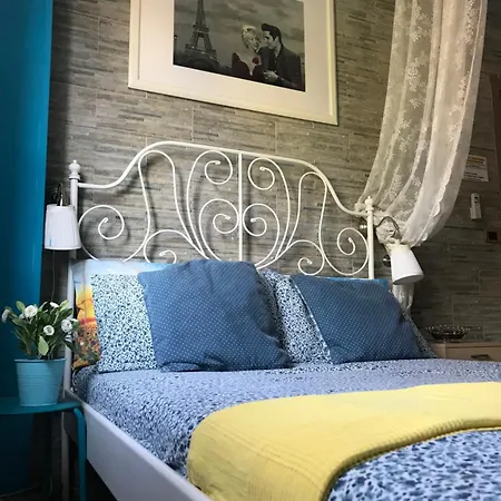 Konukevi Europe Station Parma